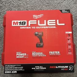 Milwaukee M18 FUEL 3/8" Mid-Torque Impact Wrench Kit 2 batteries