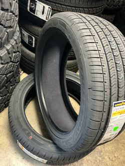 235 40 19 Goodyear eagle sport all-season
