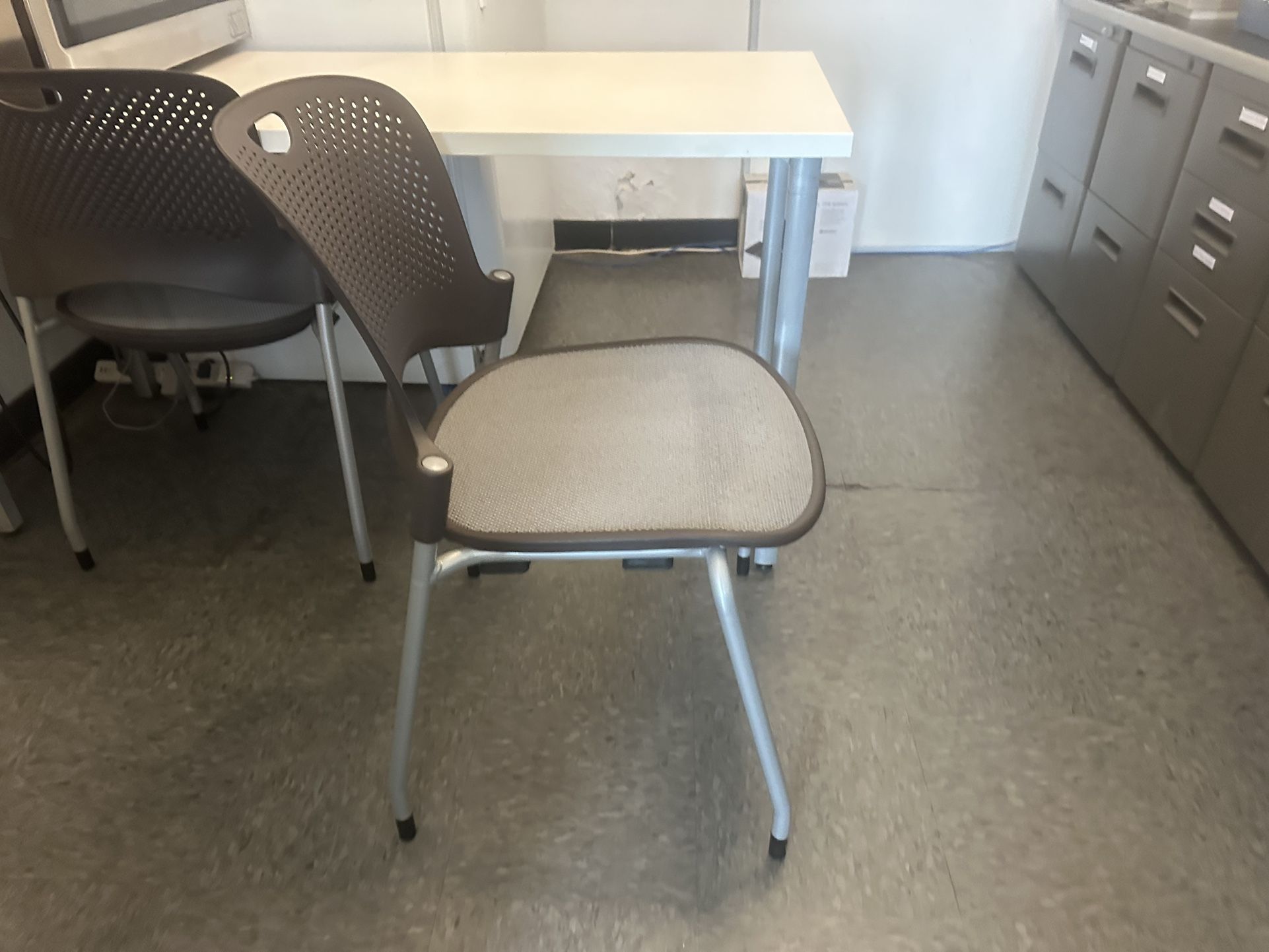 Herman Miller Caper Side Guest Lobby Waiting Room Classroom Training Room Office Chairs