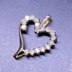 10k Diamond Heart Pendant 