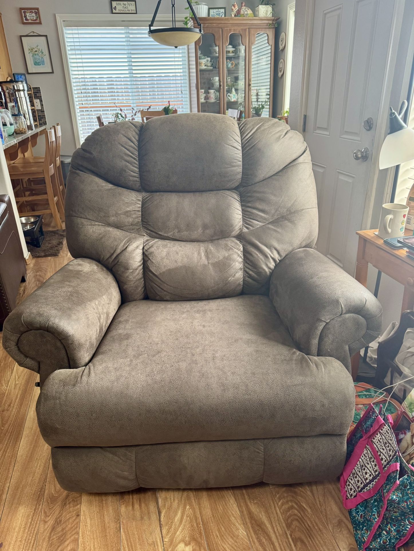 Mom’s Selling New Recliner 
