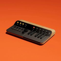 Telepathic Instruments Orchid ORC-300 with Limited Edition Case PRESALE