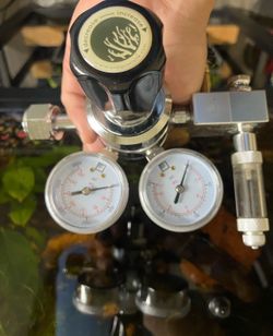 Aquarium co2 regulator