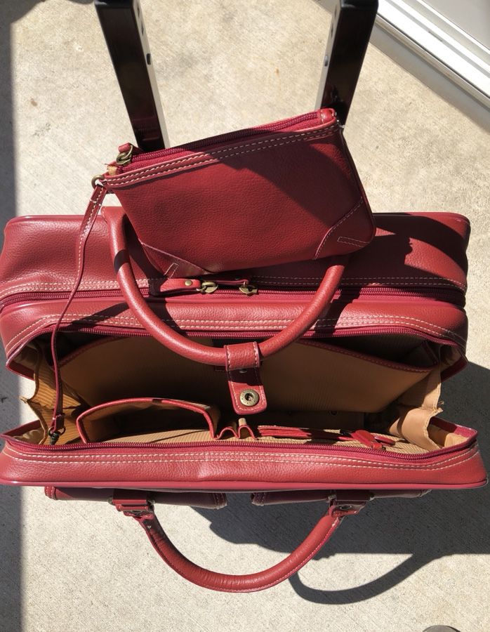 Franklin Covey Rolling Laptop Bag - Red for Sale in Lombard, IL