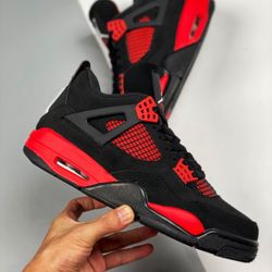 Air Jordan 4 “Red Thunder” Black/White-Red ‘size 10