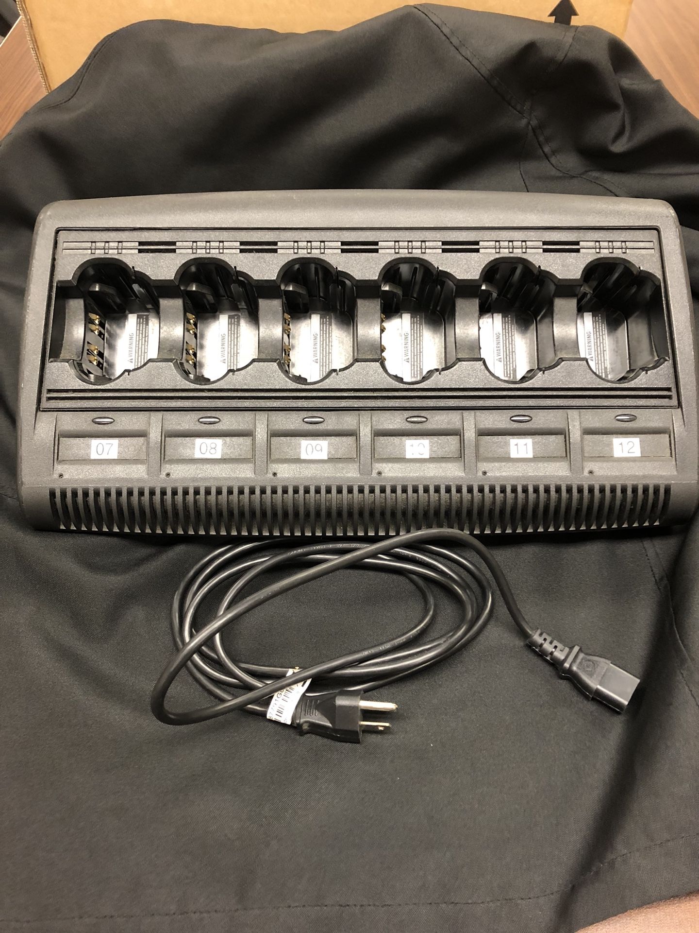 Motorola Impress 6 bay charger conditioner WPLN4121BR