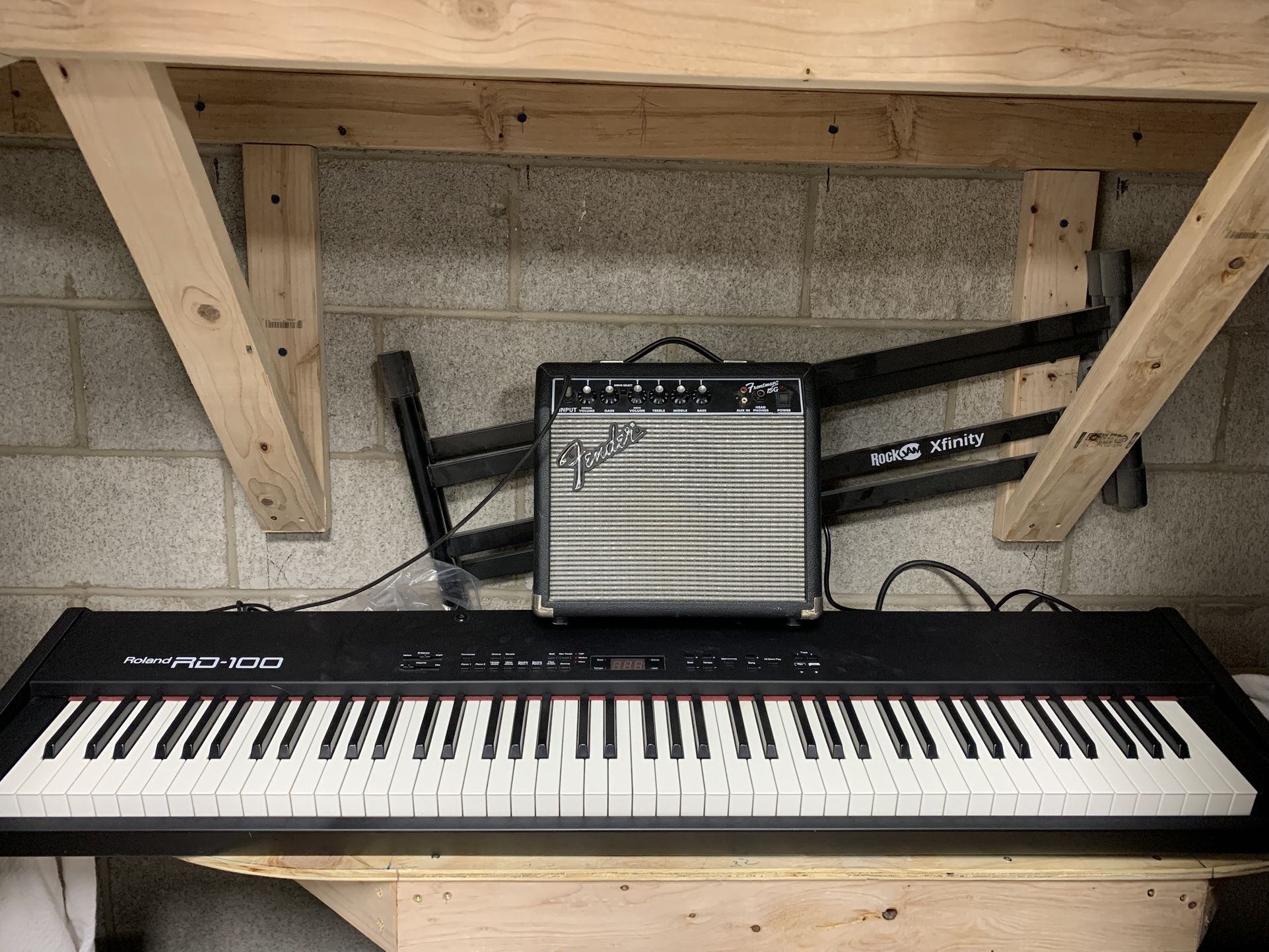 Stage Piano With Stand And Amp.