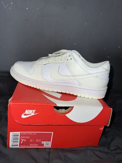Nike Dunk Size 7.5W 6M Panda/white