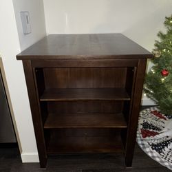 Bar Height Table With 2 Chairs