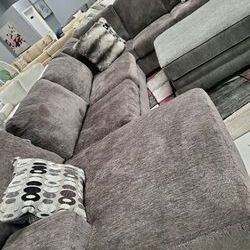 New L Shape Gorgeous Sectional!