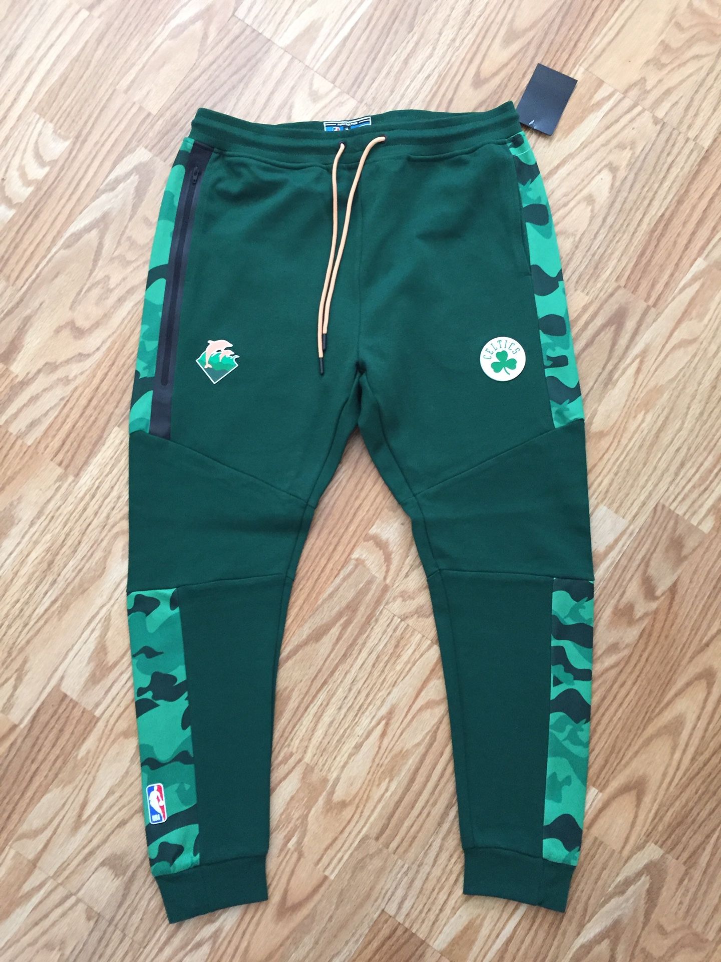 NEW PINK DOLPHIN x NBA CELTICS TRACKSUIT PANTS, XL