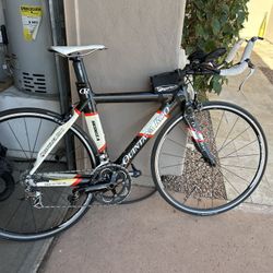 Quintana Roo Seduza carbon fiber triathlon bike