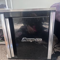 Snap-on mini Fridge
