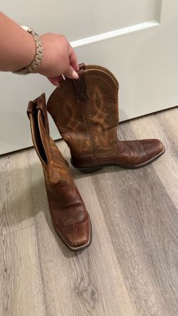 Arita boots