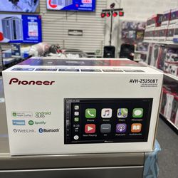 Pioneer Multimedia With 7" Monitor, Bluetooth Radio De Carro Reproductor Avhz5250bt