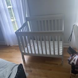 Dream On Me Crib