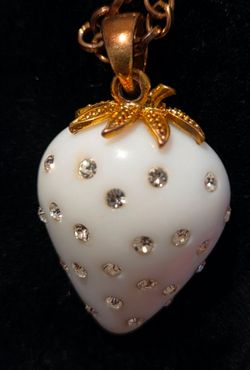 Vintage Large White Enamel and Rhinestone Crystals Strawberry 🍓 on Aniqued Gold Tone  Necklace