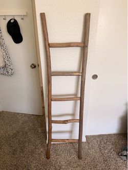 Rustic wood blanket ladder