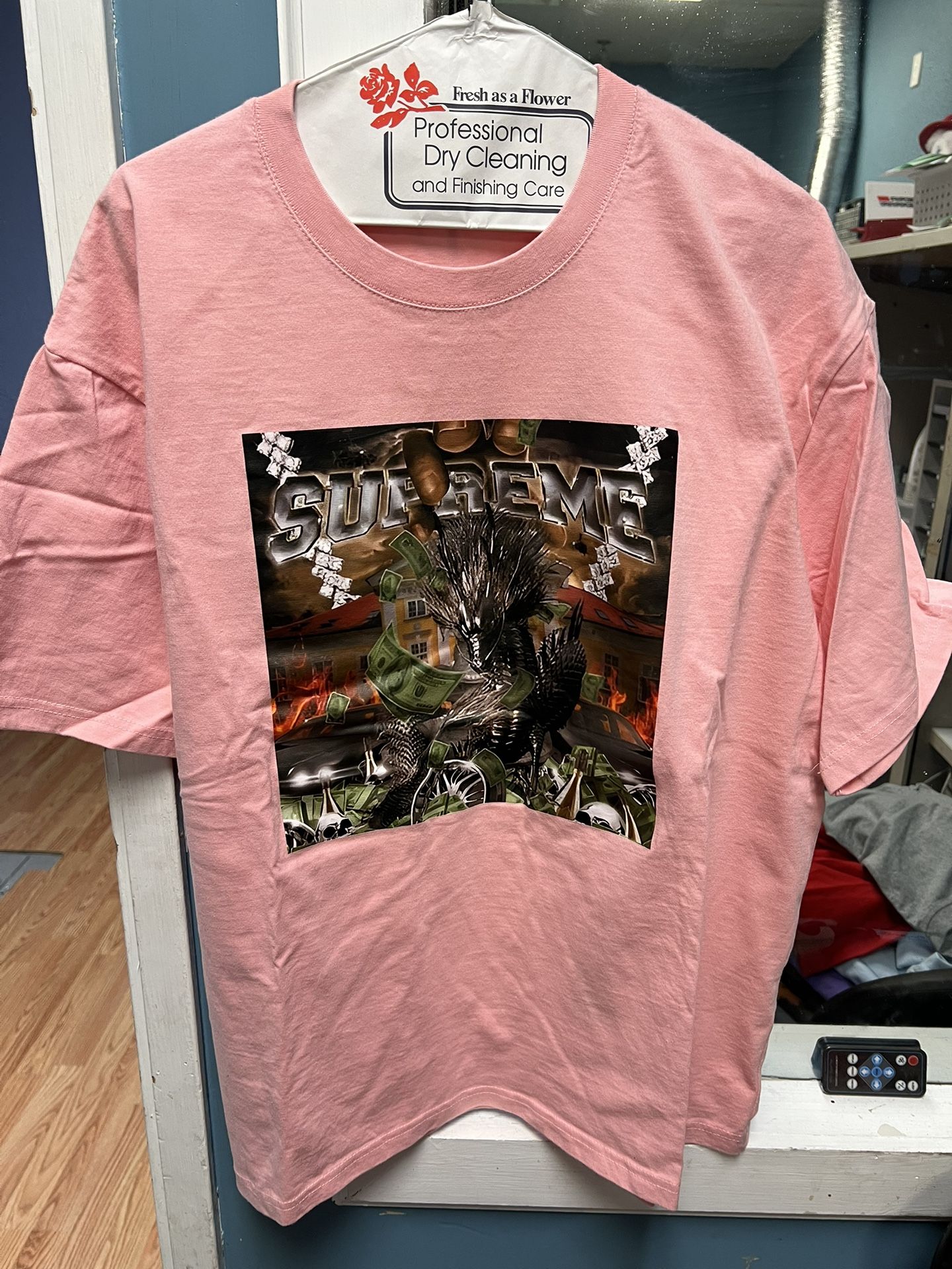 Supreme Dragon Tee Size Large