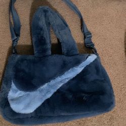 Nike Fuzzy Bag 