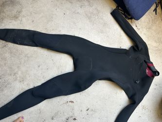 Quicksilver Men’s Size small Wetsuit