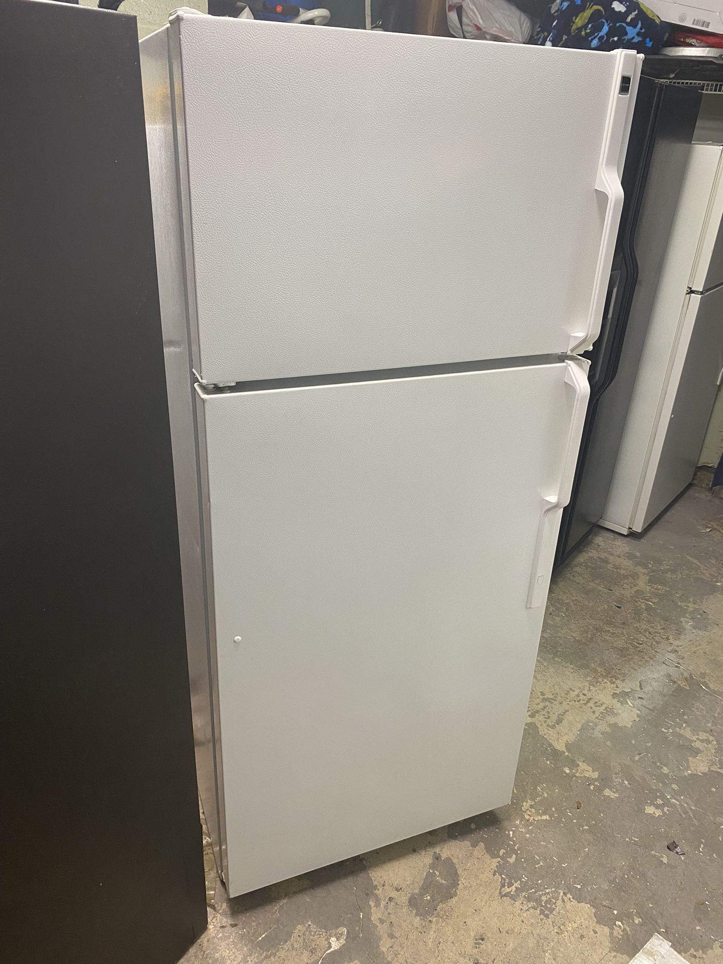 HotPoint Refrigerator