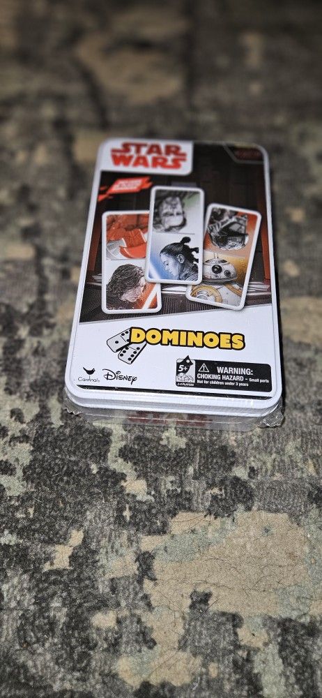 Star Wars Dominoes The Last Jedi in Collector's Tin Brand New & Factory Sealed!!