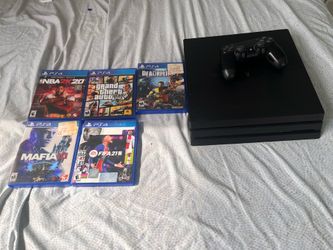 Selling my PS4 pro/ 2.1 channel sound bar from insignia