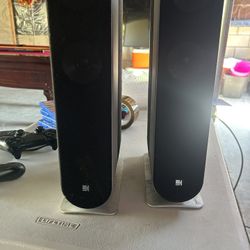 KEF FiveTwo Series Model 7 speaker
