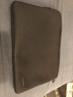 Incase neoprene sleeve