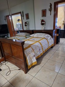 Camas TWIN Madera literas con matress $ 350 cada una