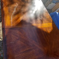 TABLE- HAS SCRATCHES FROM TRANSPORTING‼️PU TODAY 45TH STREET- MAKE ANY OFFER, AND TAKE IT AS IS‼️