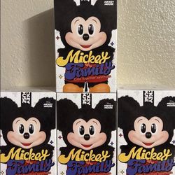 Mickey family cute together Keychain