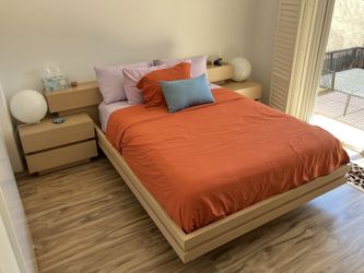 Queen Size Minimalist Wood Bed Frame Integrated Cabinets and Night Stands
