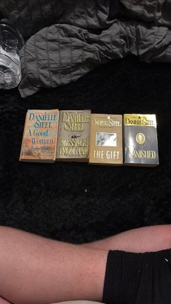 Set of Danielle Steel Books