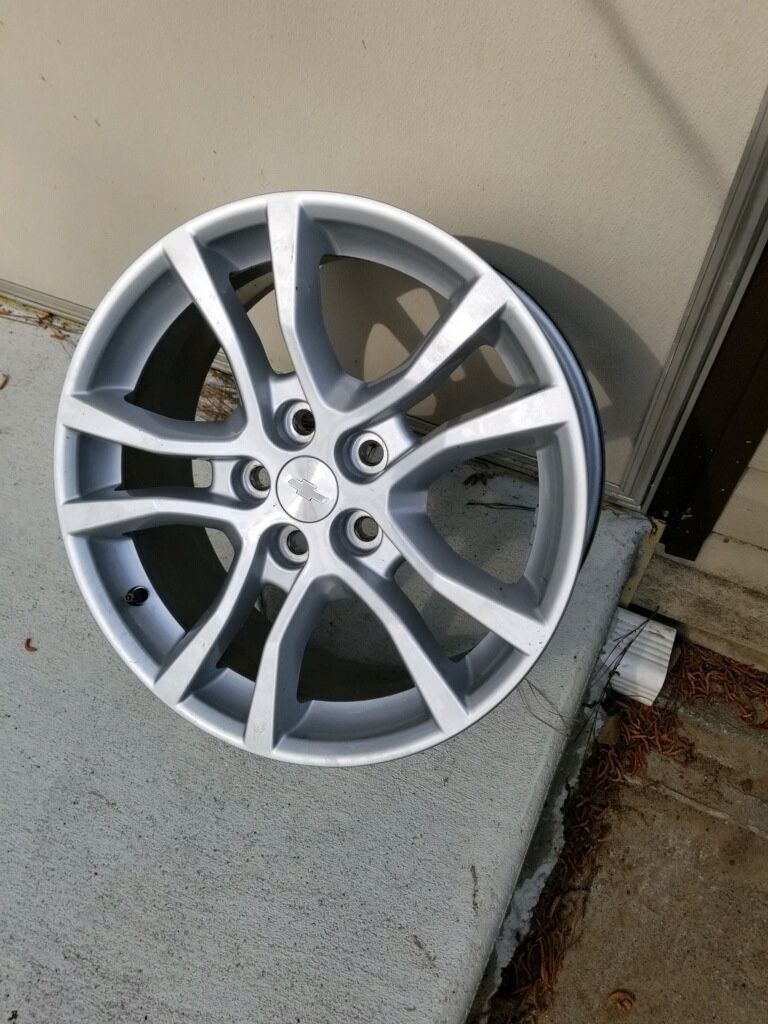 2015  Camero Ls  Factory 18” Rims 5lugs