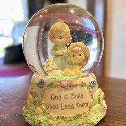 Precious Moments Music Box Snow Globe “Amazing Grace”