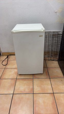 MINI REFRIGERATOR  19” W