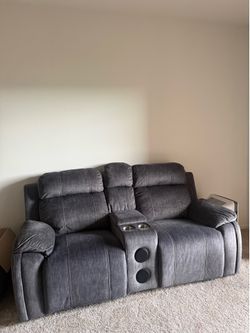 RECLINER COUCH