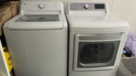 Washer and dryer set