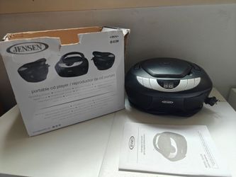 Portable CD player with radio