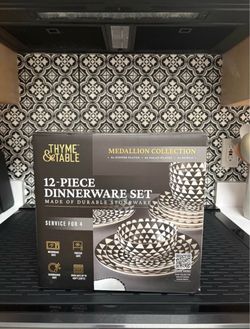 Thyme & Table 12-Piece Stoneware Dinnerware Set