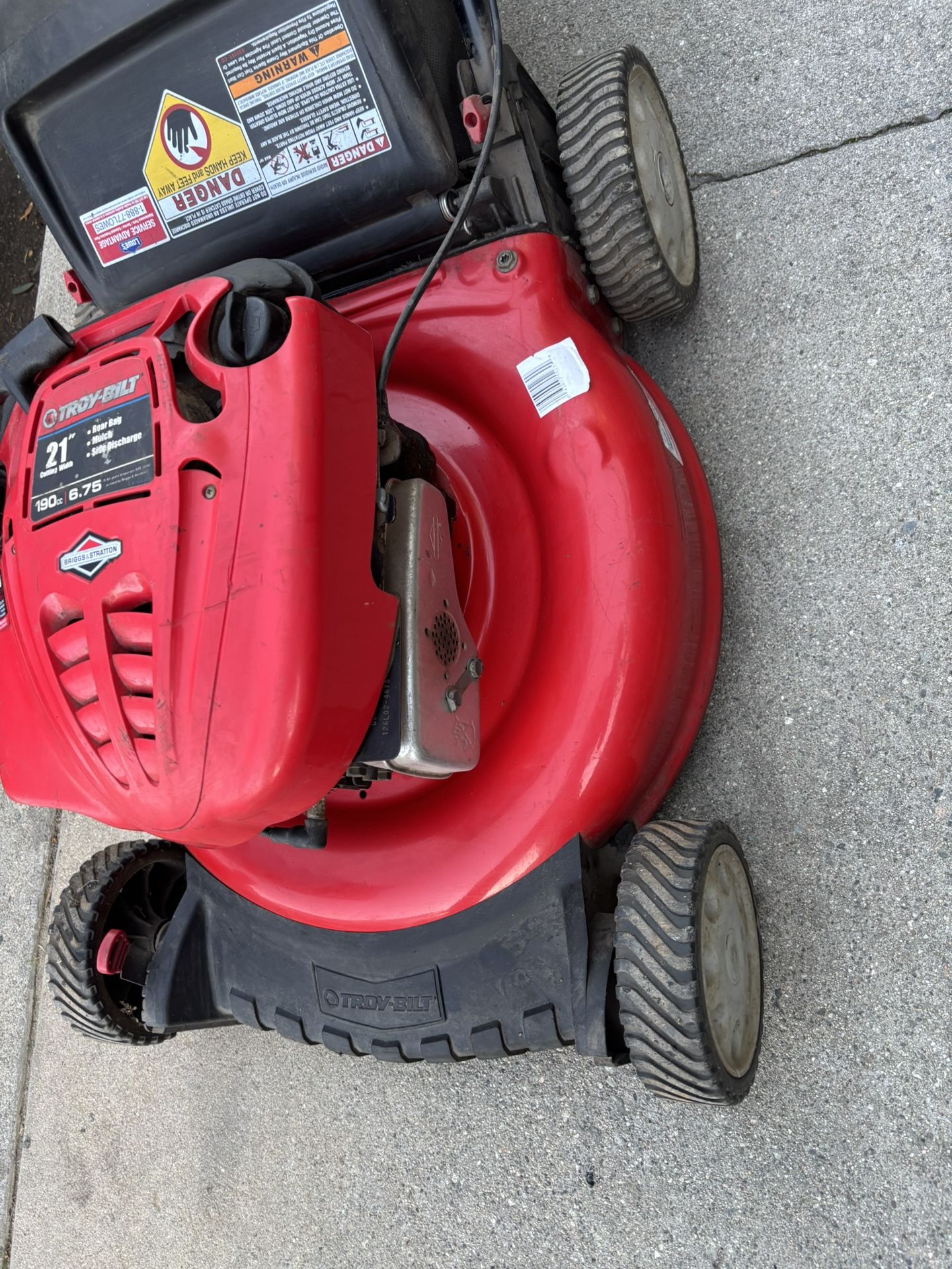 Troy Bilt Push Mower Good Working Condition Tested Before Buy It 6.75hp. 190cc. 140$$ Cash