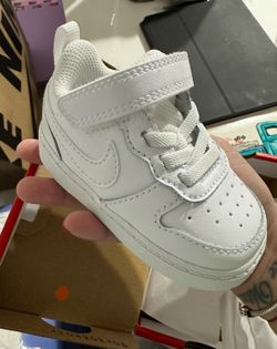 Nike Toddler Size 4C White Sneakers