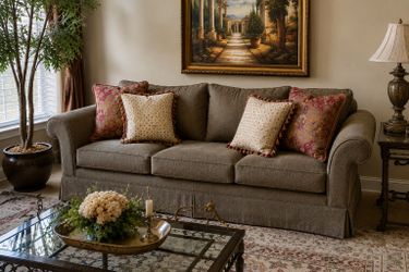 Like NEW Ethan Allen COUCH SOFA *MAKEanOFFER*