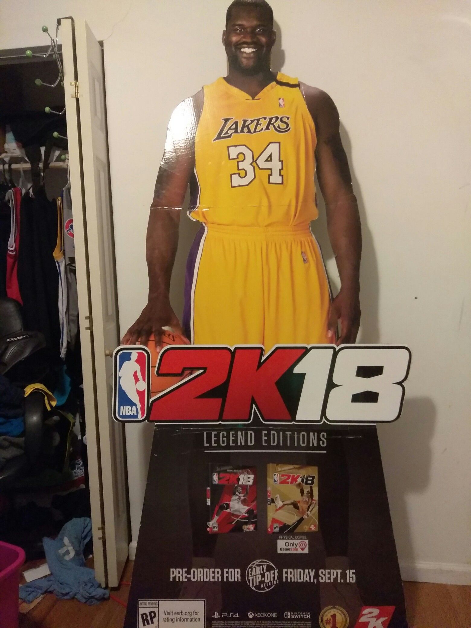 NBA2K18 Shaquille O'Neal Cardboard cutout