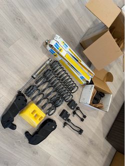 AEV 2.5” DualSport RT Suspension Kit (JL Wrangler Unlimited 4xe) – low miles