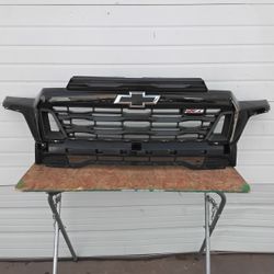 2023-2025 Chevy Colorado Z71 Front Grille 