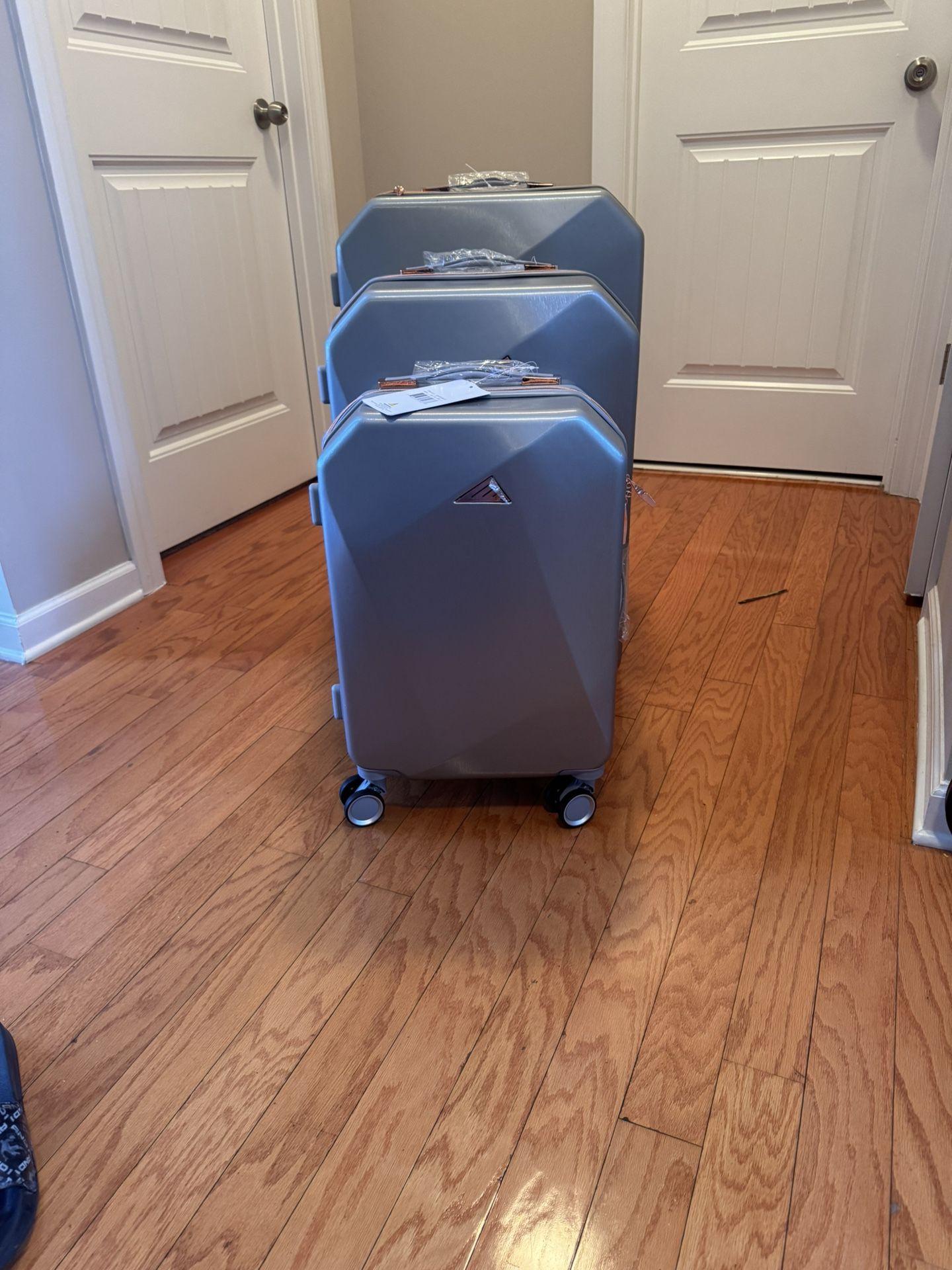 3pc Luggage Set - BRAND NEW