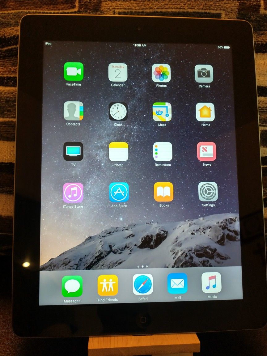 Apple iPad 9.7 Inch - Model A1458 Version 10.3.3 Apple Tablet 4th Generation